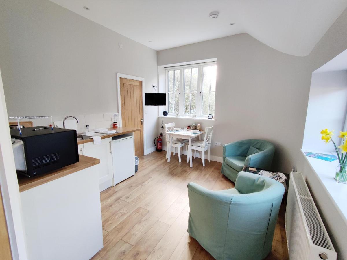 Rose Barn Appartement West Lavington Buitenkant foto